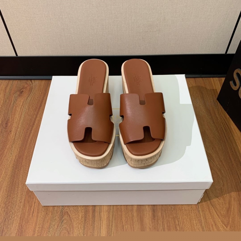 H**mes slippers
